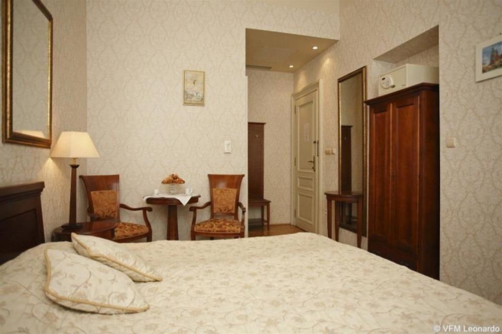 Ostoya Palace Hotel Krakau Zimmer foto